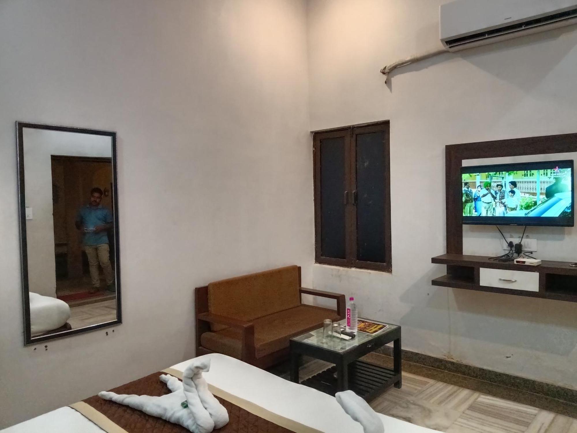 Hotel Mewad Haveli Puskár Kültér fotó