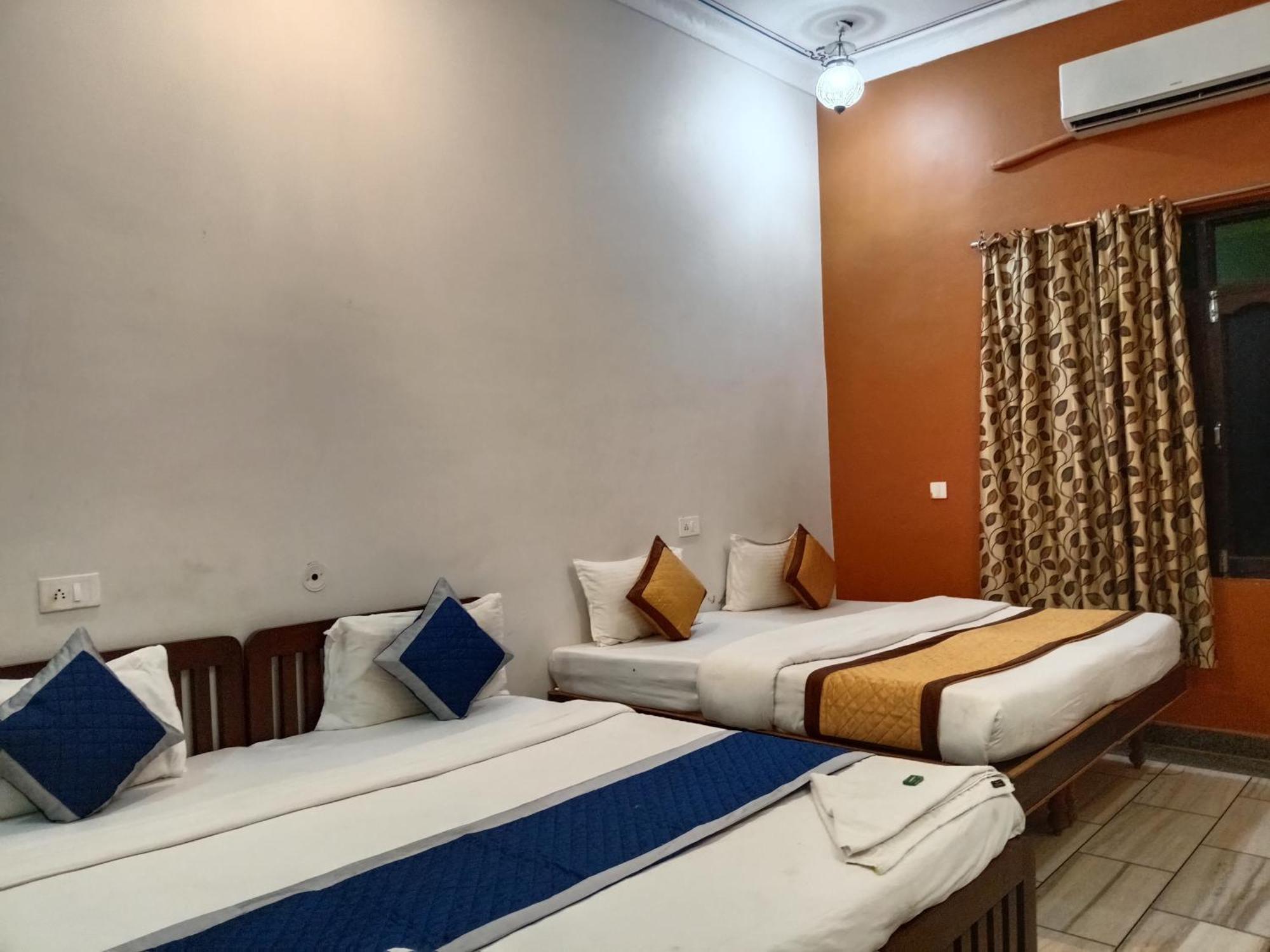 Hotel Mewad Haveli Puskár Kültér fotó